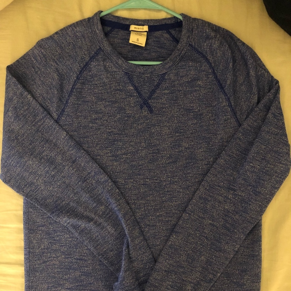 Men’s long sleeve sweater